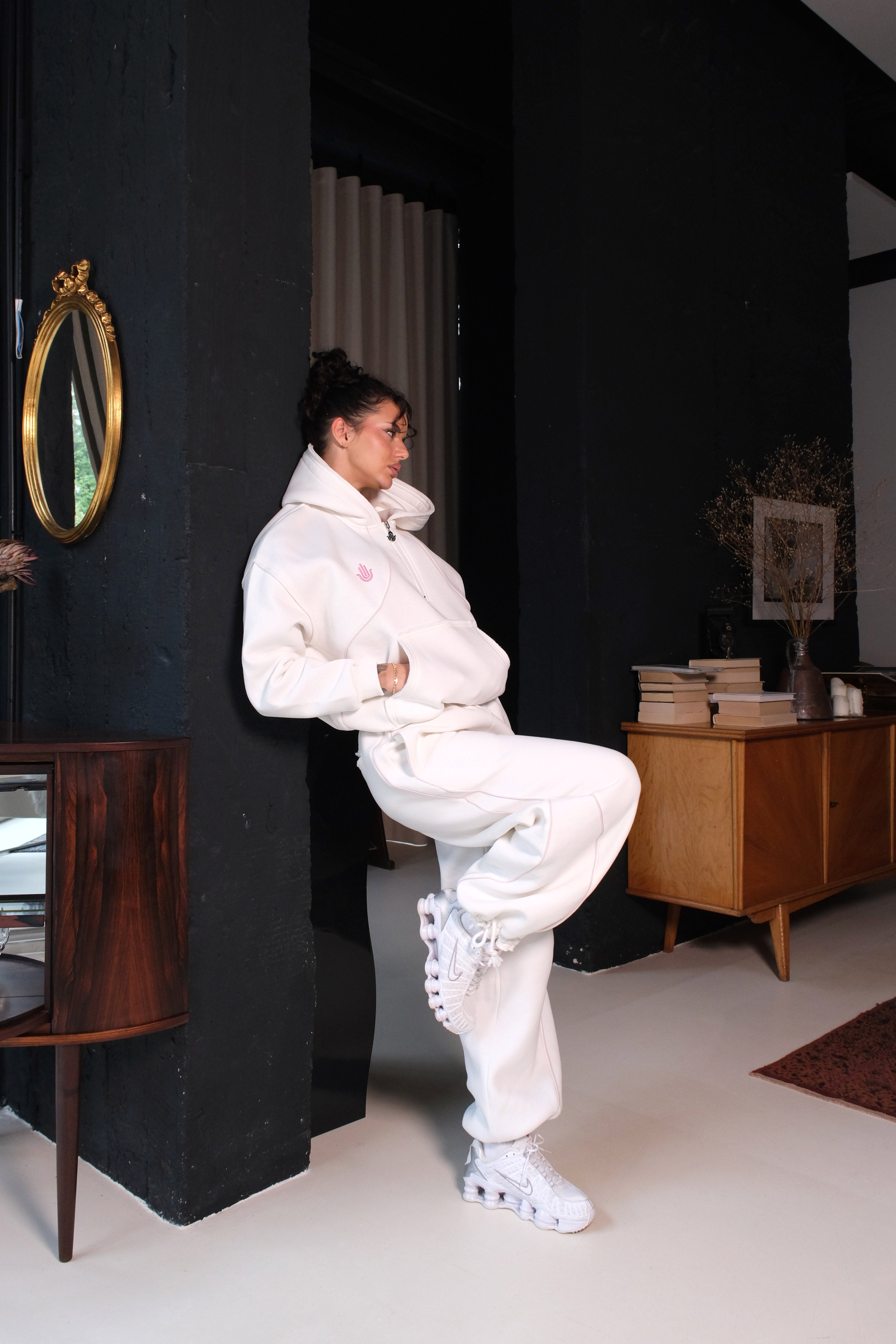 Set MUSE by KARMA / Off White