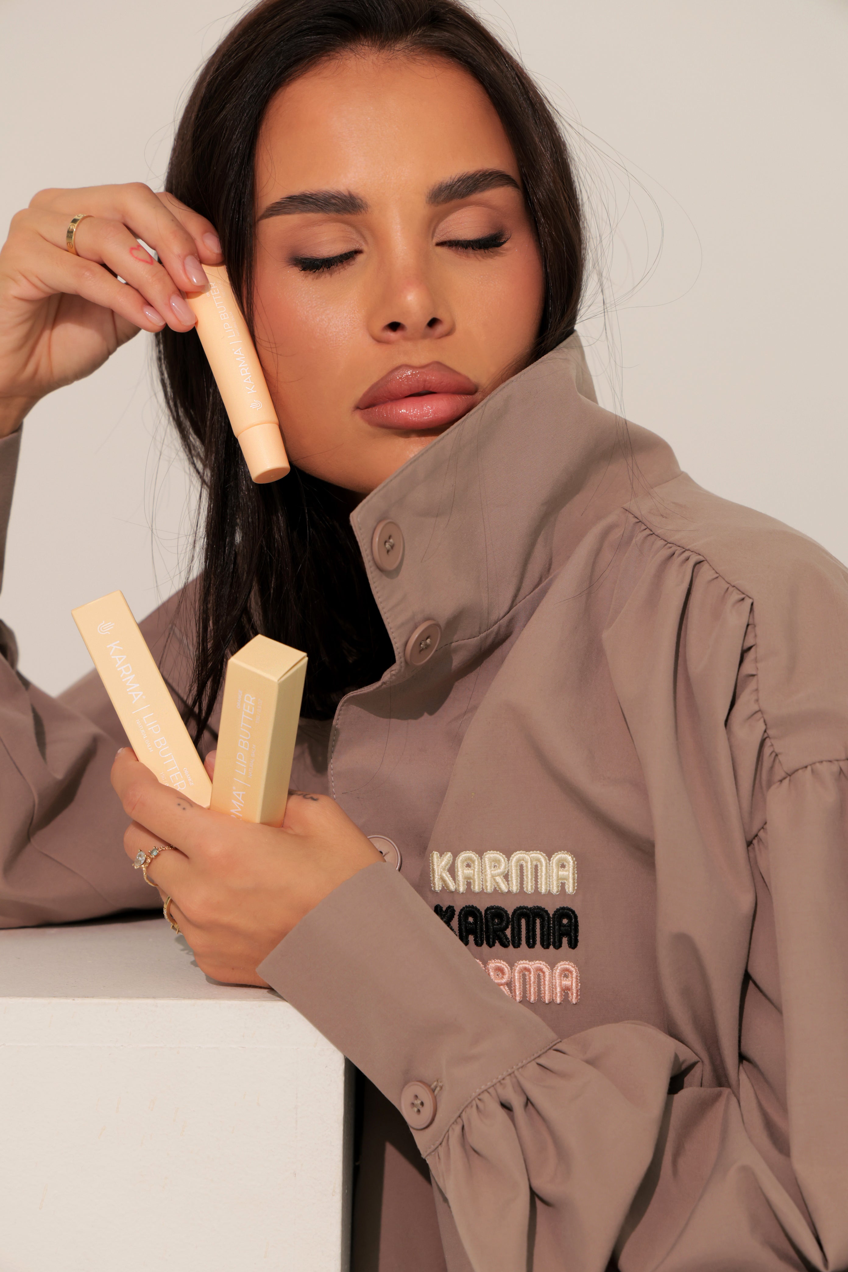 Балсам за устни KARMA - подарък