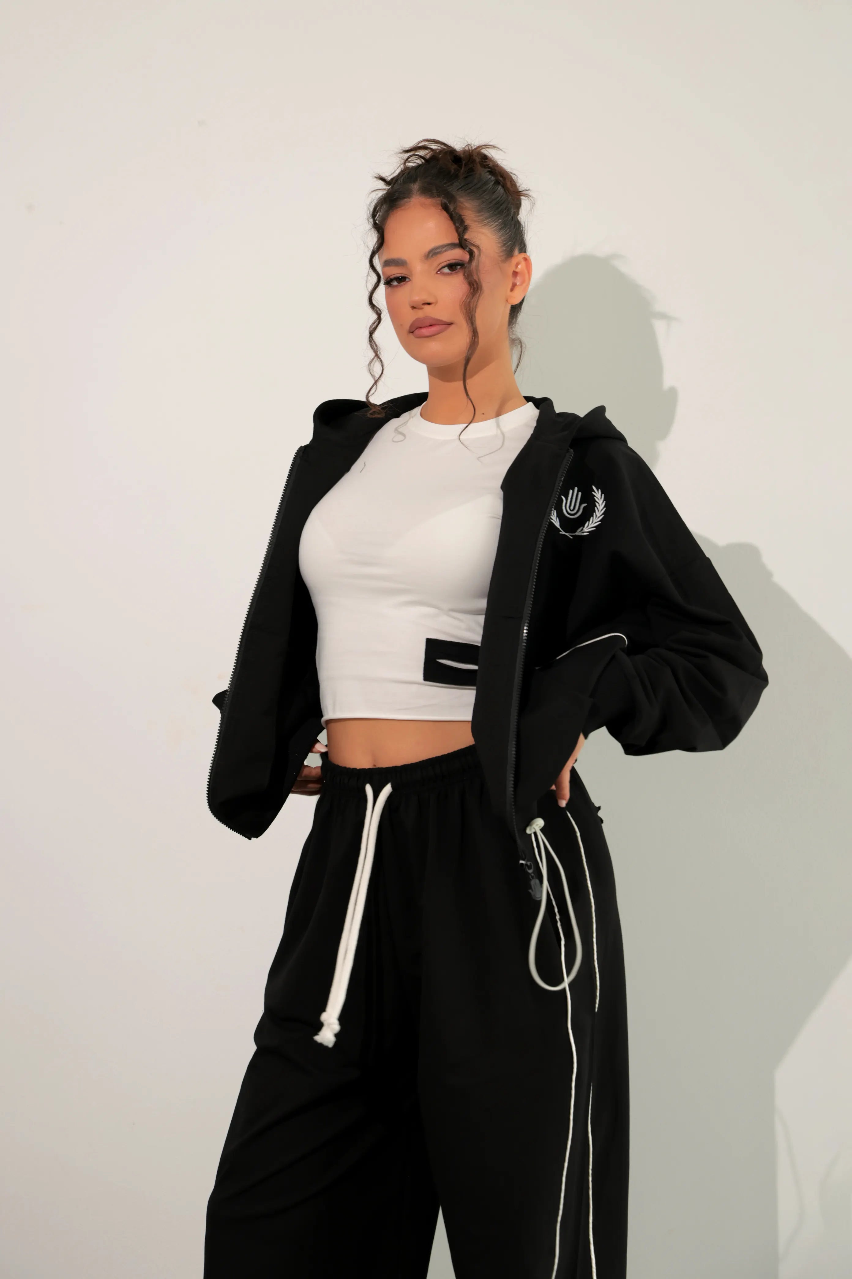 KARMA crop top / Jet Black