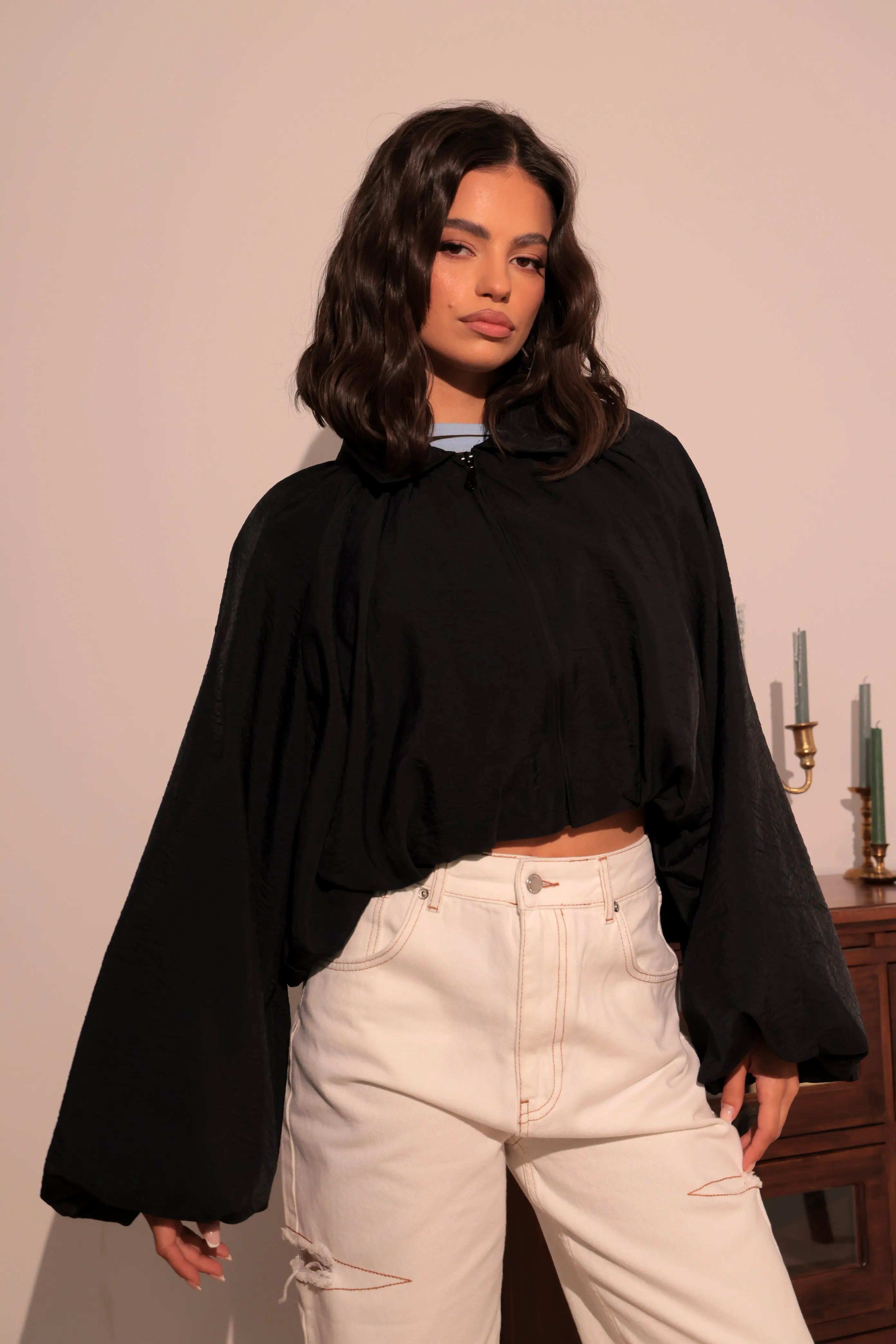 Яке She's a mood / Black