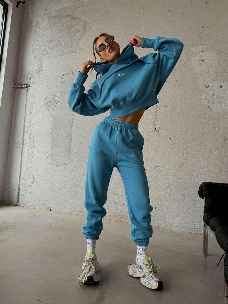 Set Karma Limited / Cruise Blue