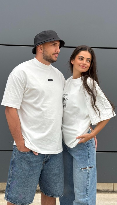 T-shirt Never been regular / OFF-White T-shirt Never been regular / OFF-White