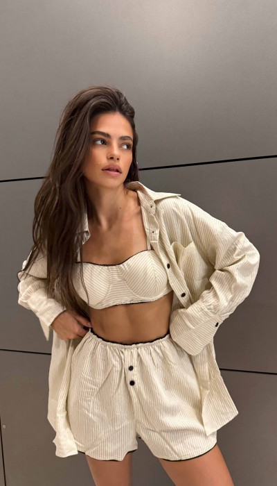 Къс сет Finding yourself / Beige Къс сет Finding yourself / Beige