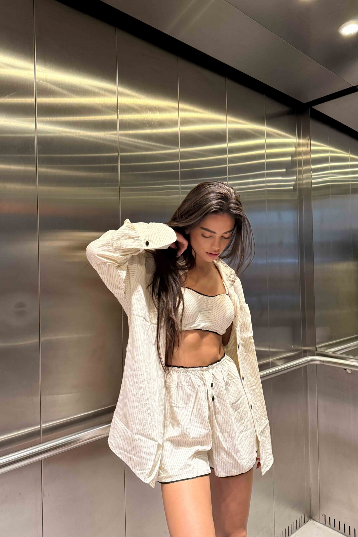 Къс сет Finding yourself / Beige Къс сет Finding yourself / Beige