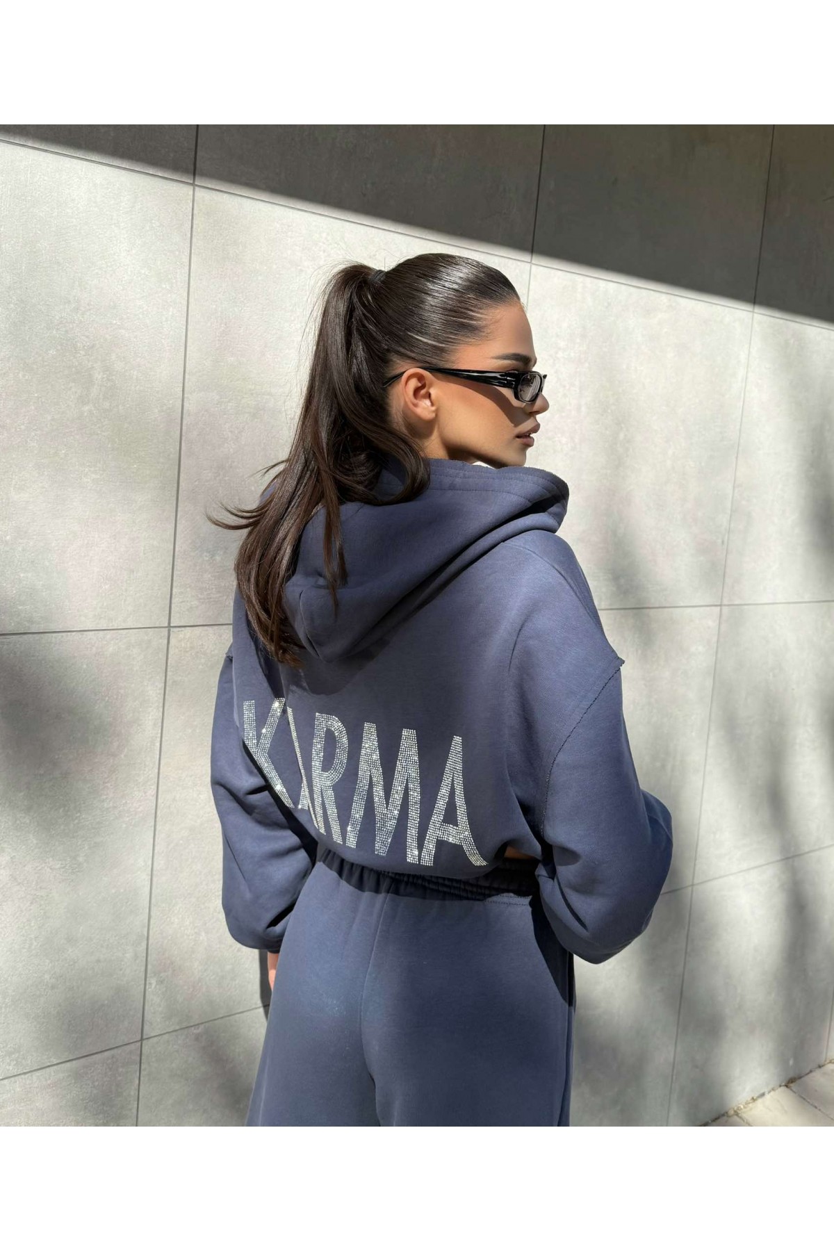 Set Inspired / MOONLESS