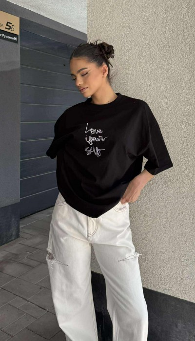 T-shirt Love Yourself / Black T-shirt Love Yourself / Black