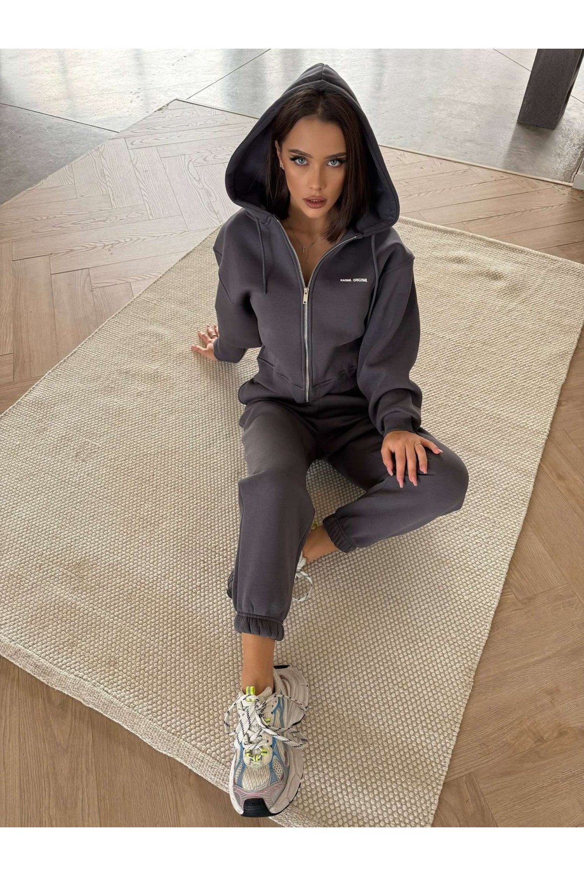 Сет 11:11 / Stormy Graphite