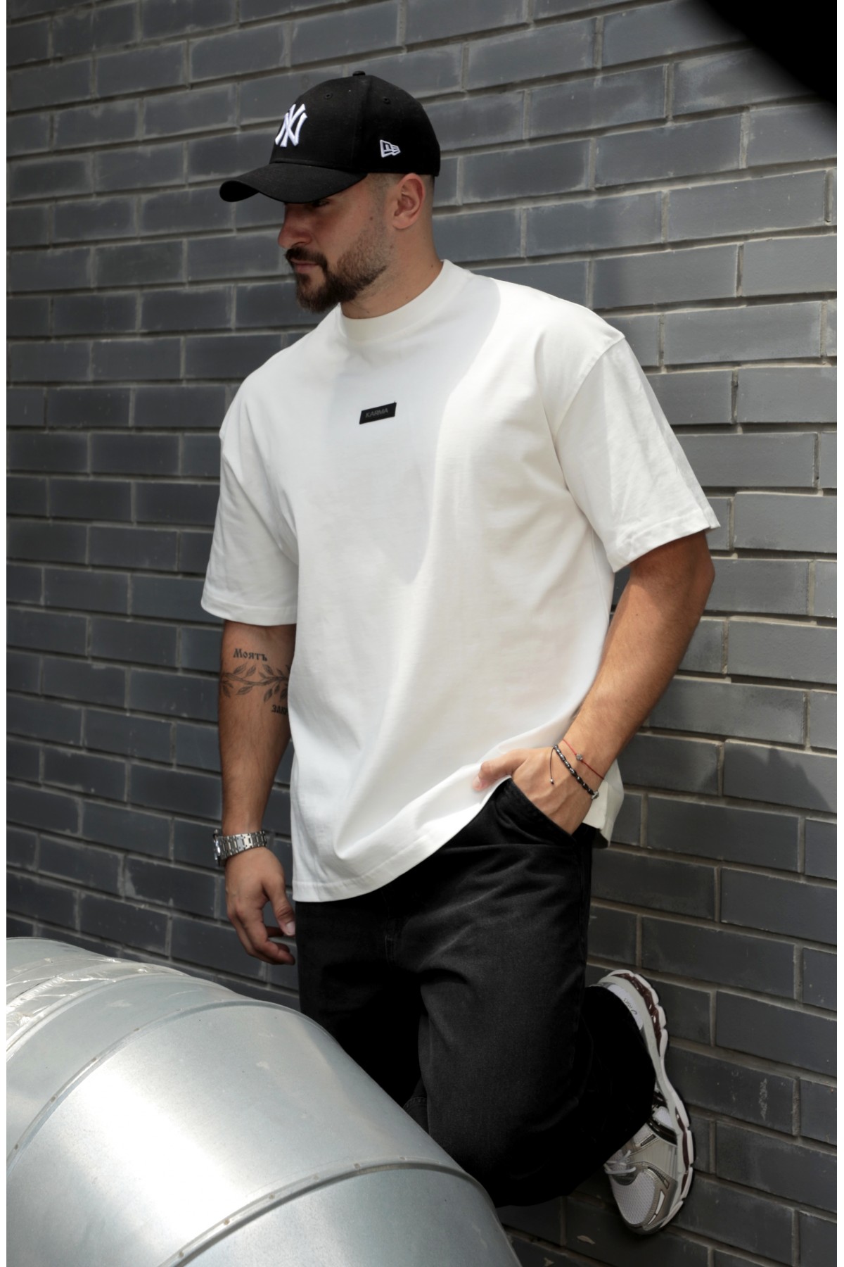 The Basic t-shirt / White