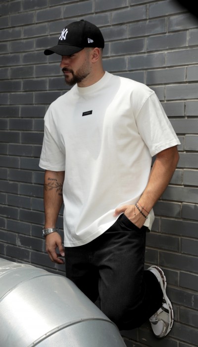 The Basic t-shirt / White