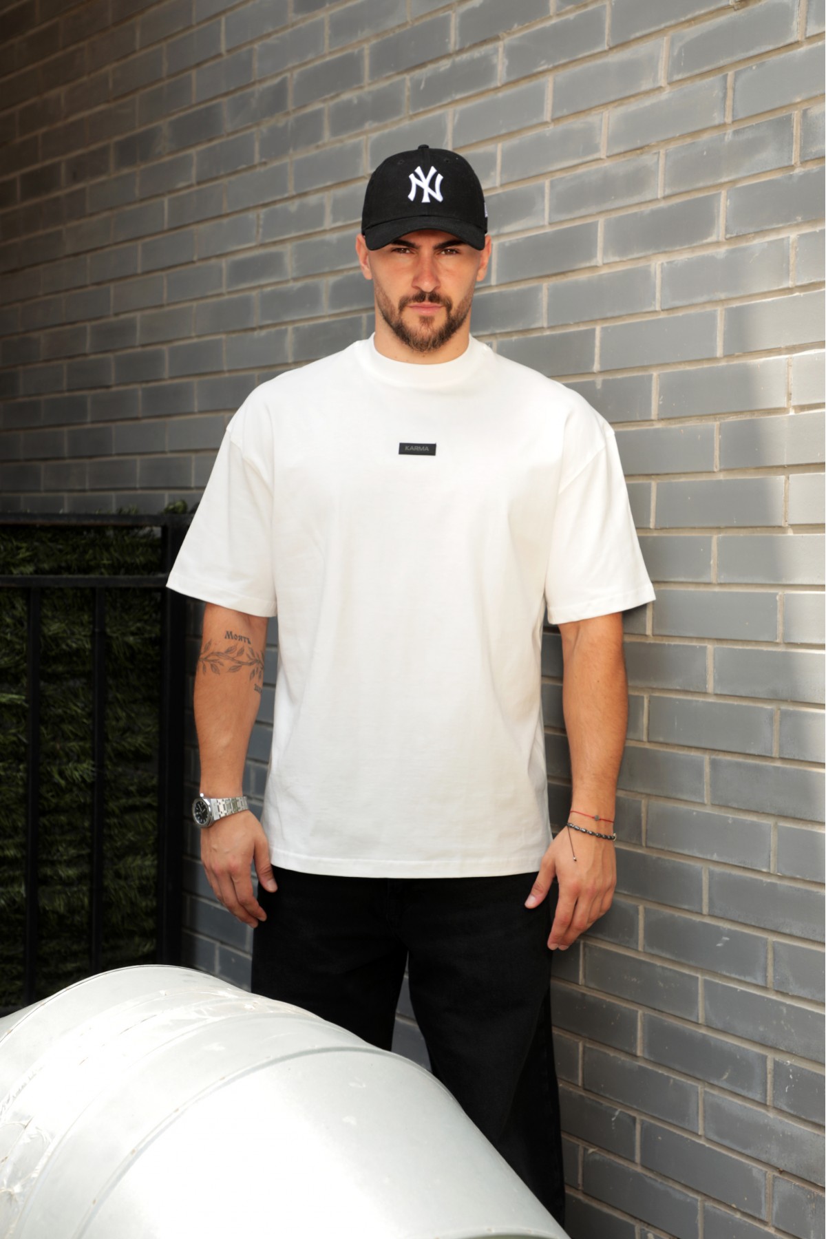 The Basic t-shirt / White