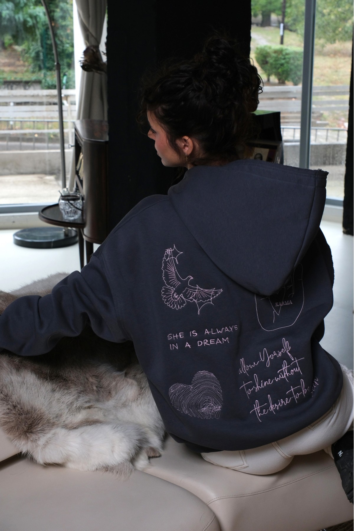 Hoodie IN A DREAM / Smoked Pearl