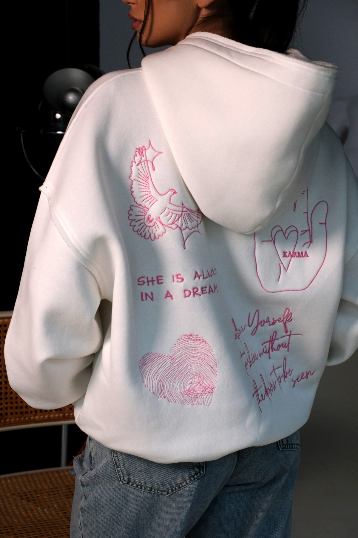 Hoodie IN A DREAM / White, white