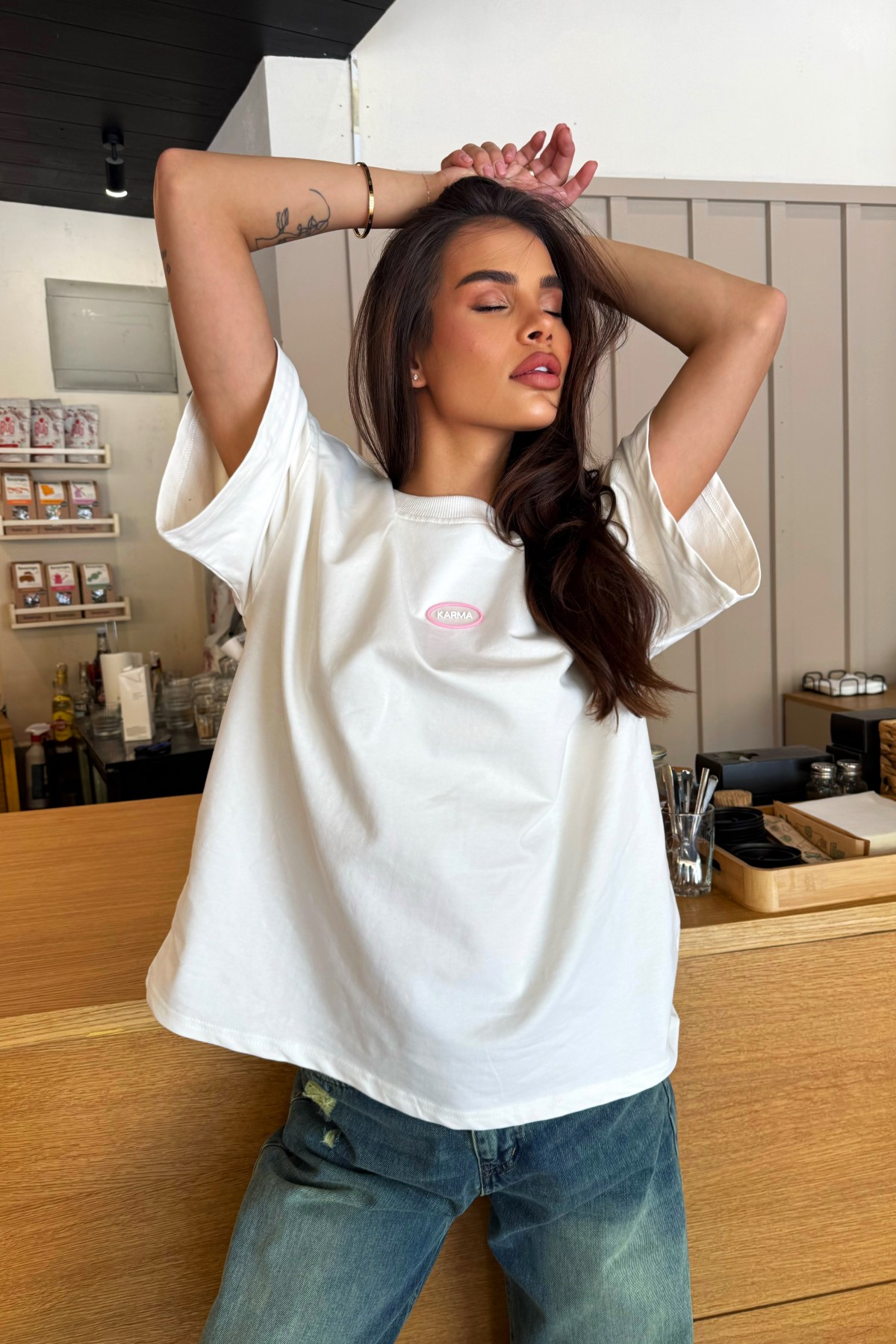 T-shirt Signature by KARMA / Off White