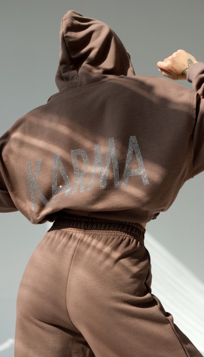 Set Inspired / Chocolate Cake