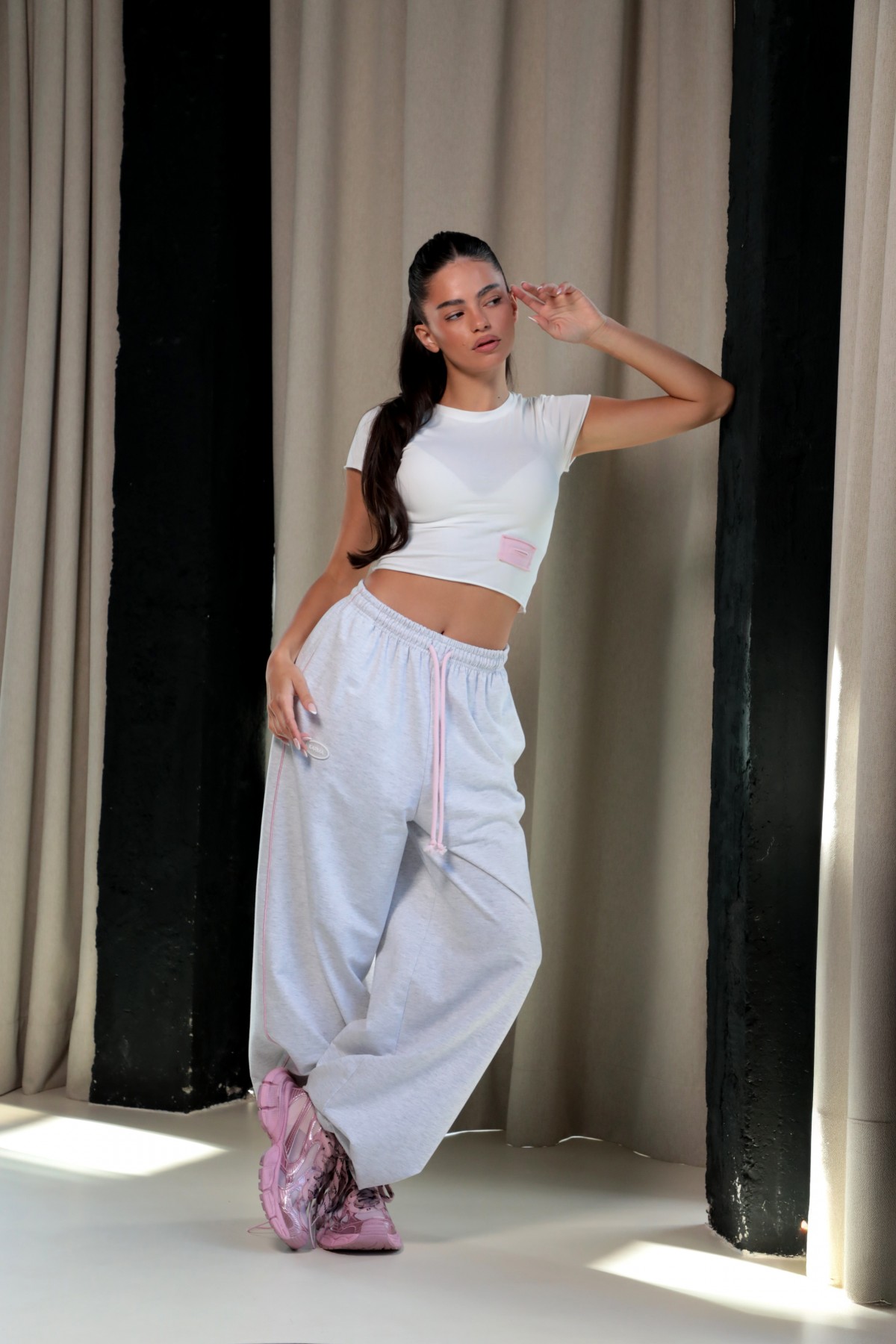 Karma Jogger Pants / Pale Silver